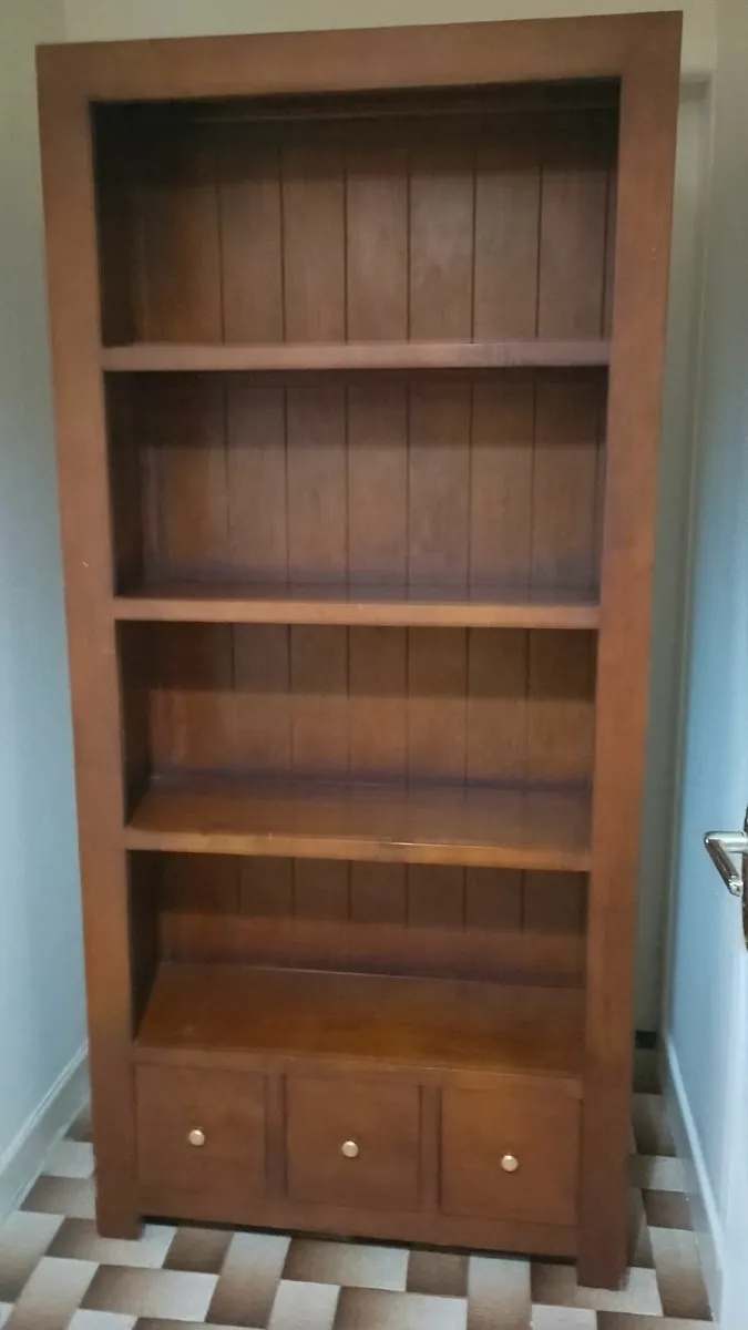 Wooden Booshelf - Image 1