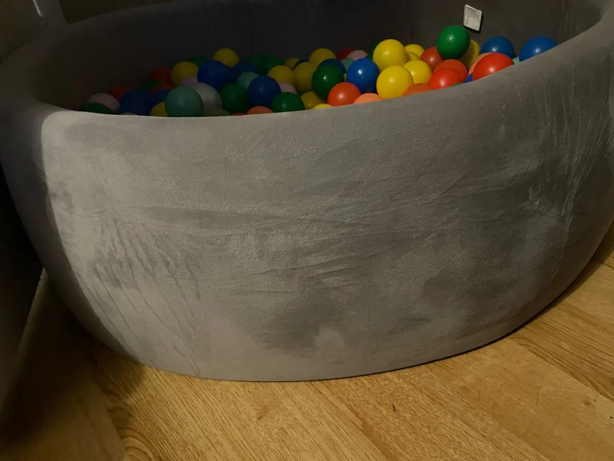 Kids Foam Ballpit - Image 2