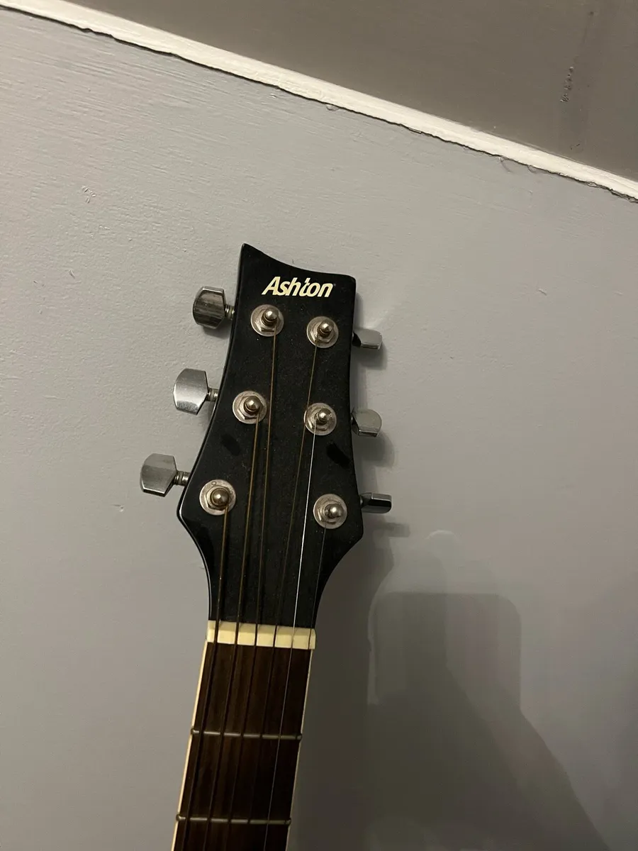 ASHTON ACOUSTIC GUITAR - Image 2