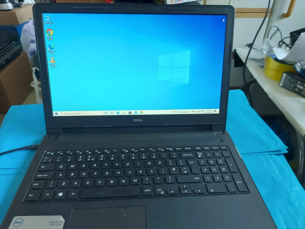 Dell Inspiron i5 Laptop, 8GB Ram, 1 TB, WINS 10 - Image 1