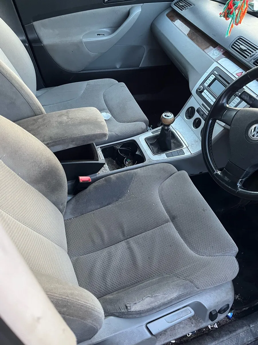 Volkswagen Passat Esate 2008 - Image 3