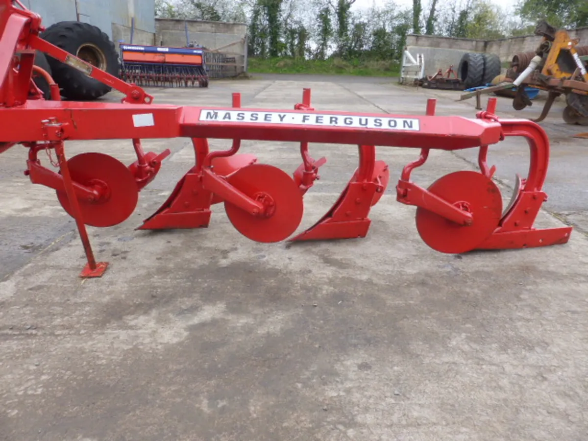 Massey Ferguson 3 Furrow Conventional Plough - Image 4
