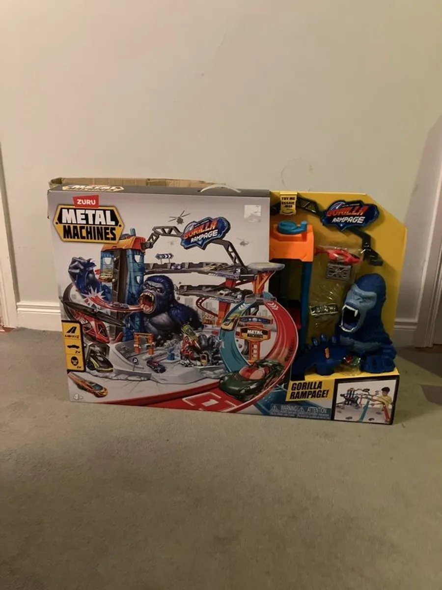 Zuru Metal Machines Gorilla Rampage tracks - Image 1