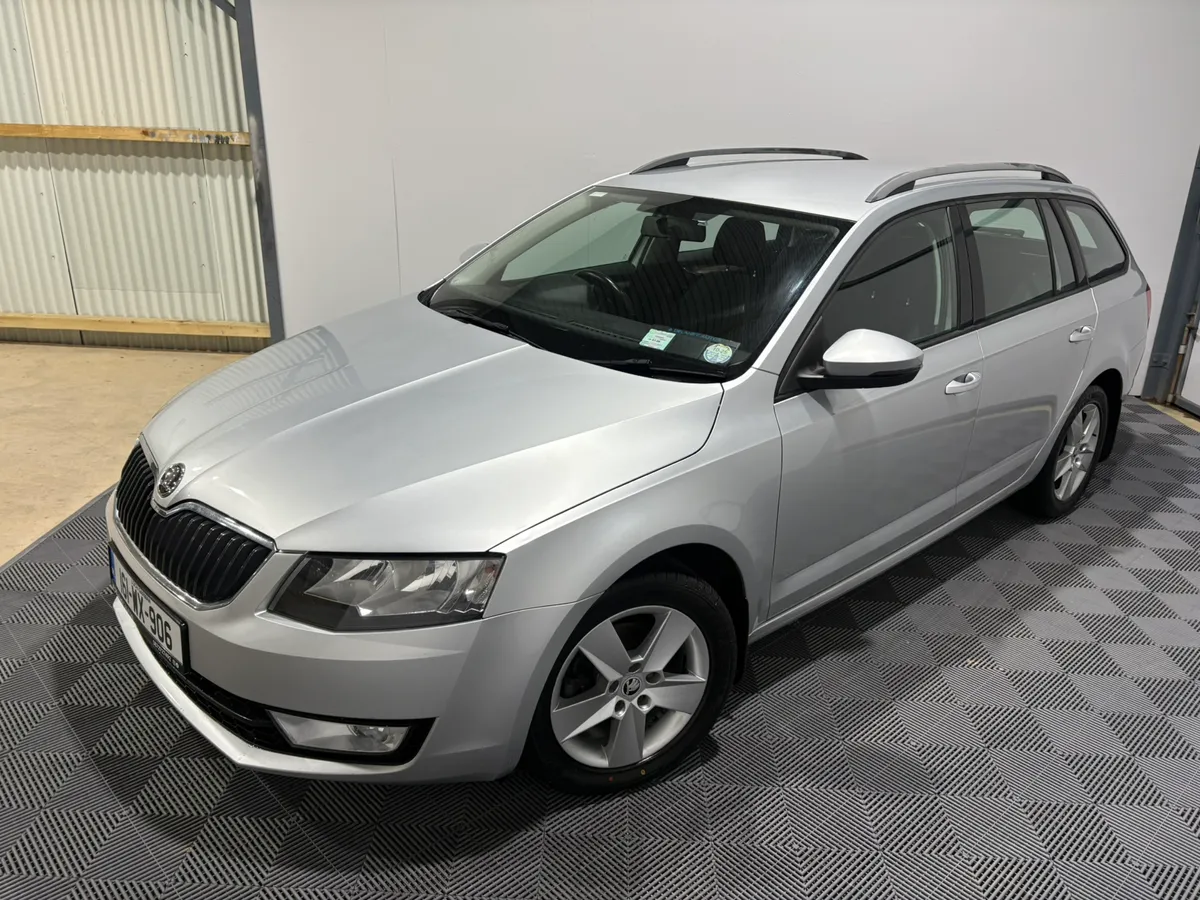 2016 Skoda Octavia Combi Estate 1.6 110 Bhp - Image 4