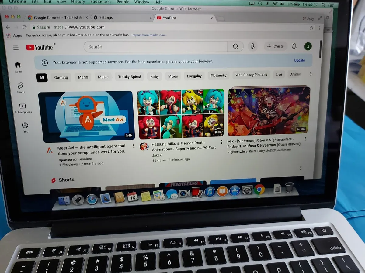 MacBook Pro A1502 8GB Ram 250GB HDD - Image 3