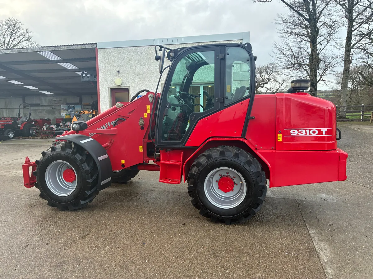 FARM MACHINERY - Image 2