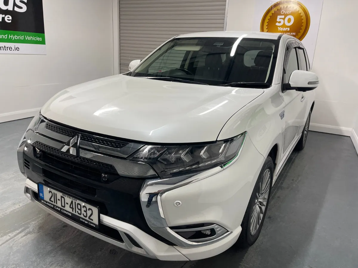 2021 Mitsubishi Outlander Hybrid 2.4Phev Automatic - Image 3