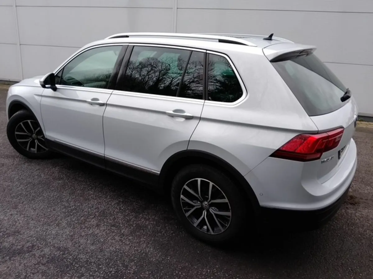 Volkswagen Tiguan 2.0 TDI 150HP Auto DSG Leather I - Image 3