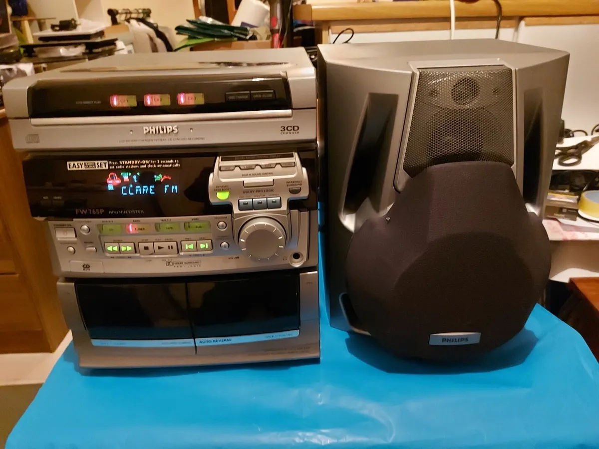 Philips Mini HiFi System, Model FW765P-22 - Image 2