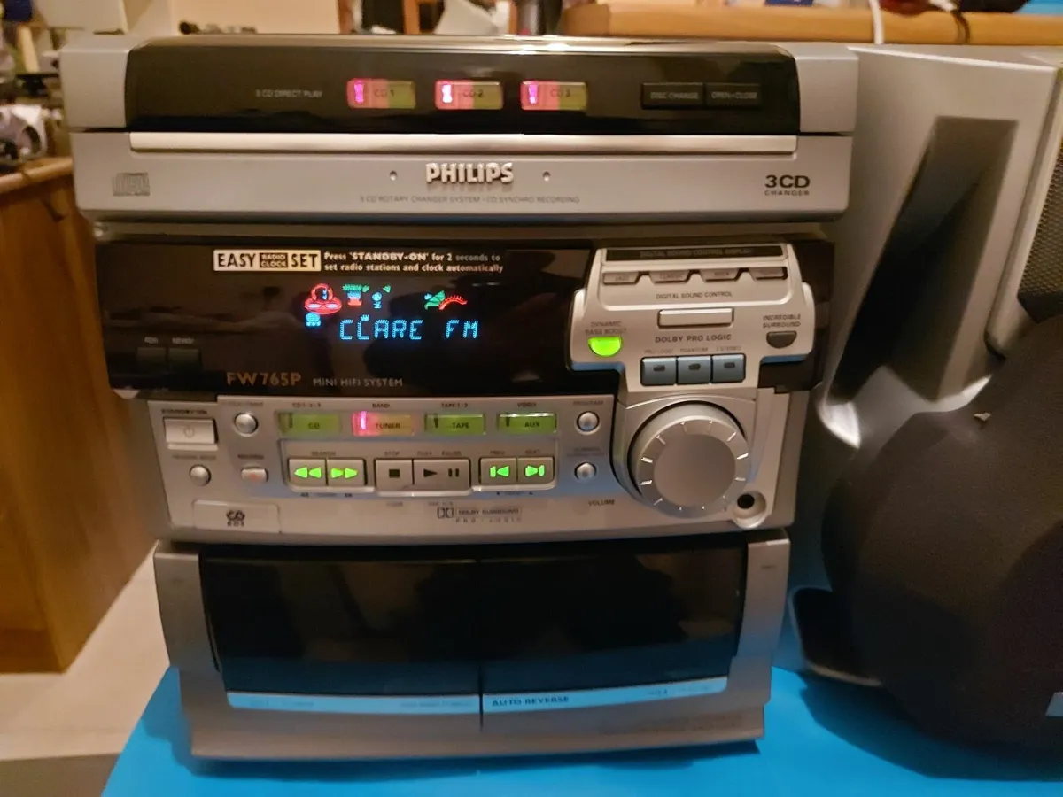 Philips Mini HiFi System, Model FW765P-22 - Image 1