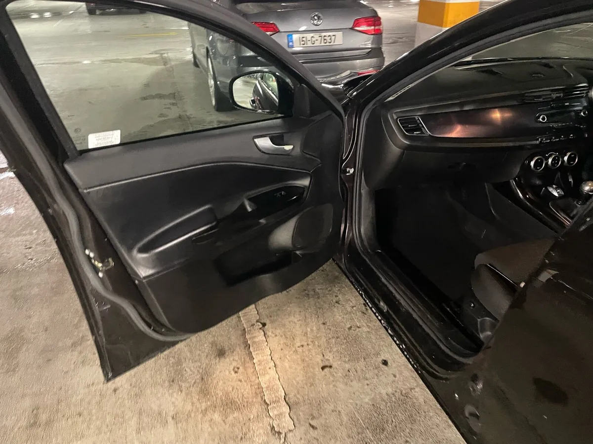 Alpha Romeo Gillette 1.6 JTDM-2 (105) LUS - Image 3