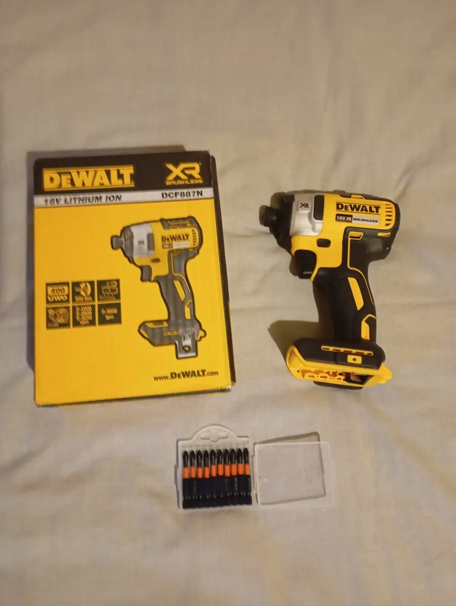 DeWalt dcf887 Impact Driver