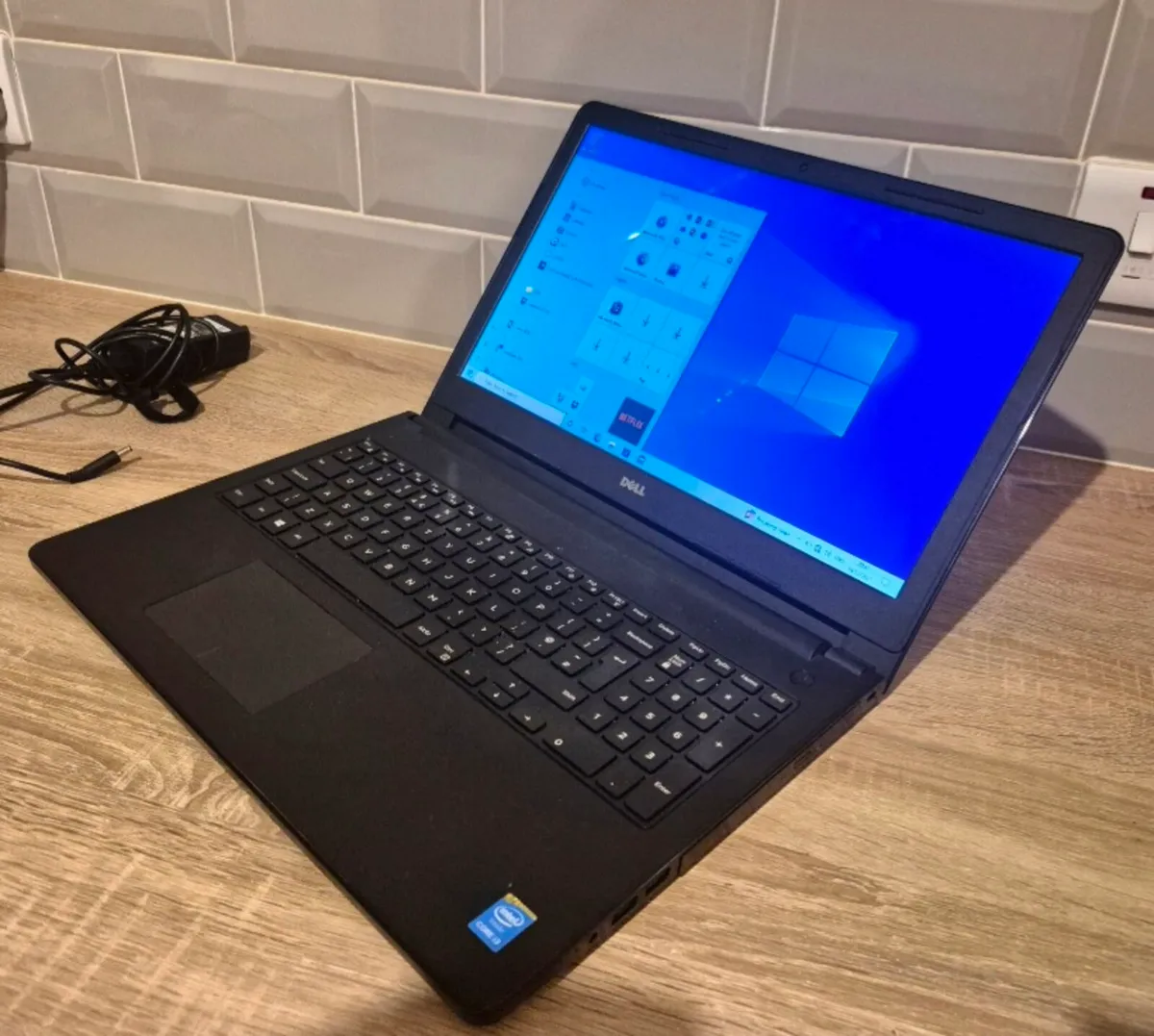 DELL INSPIRON 15 5566 LAPTOP - 2.7 GHz i7 16GB 512 - Image 1