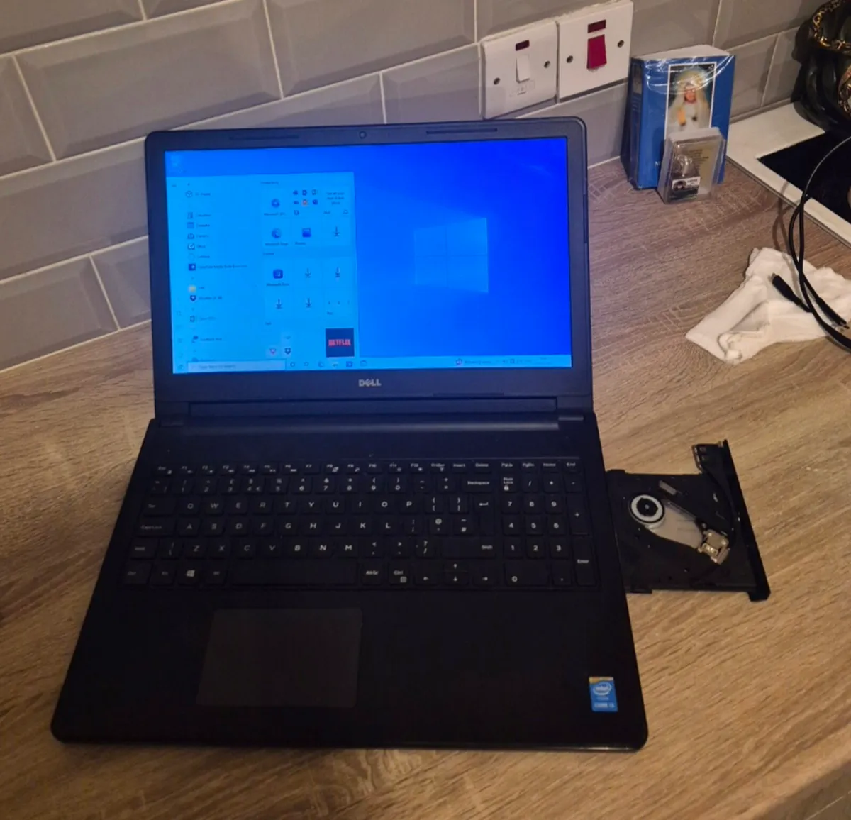 DELL INSPIRON 15 5566 LAPTOP - 2.7 GHz i7 16GB 512 - Image 2