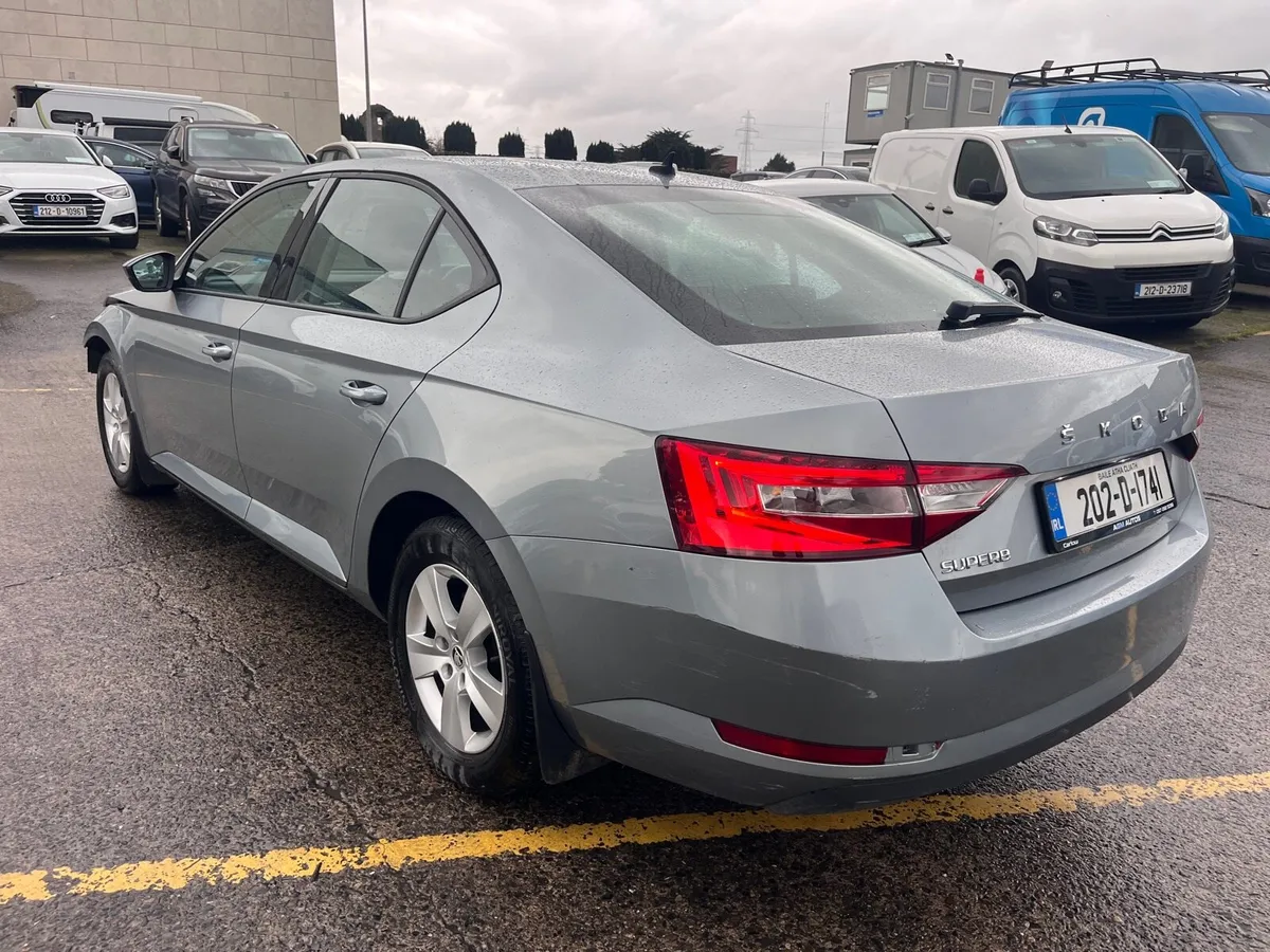 2020 Skoda Superb DSG 1.6 TDI 120 HP Act - Image 4