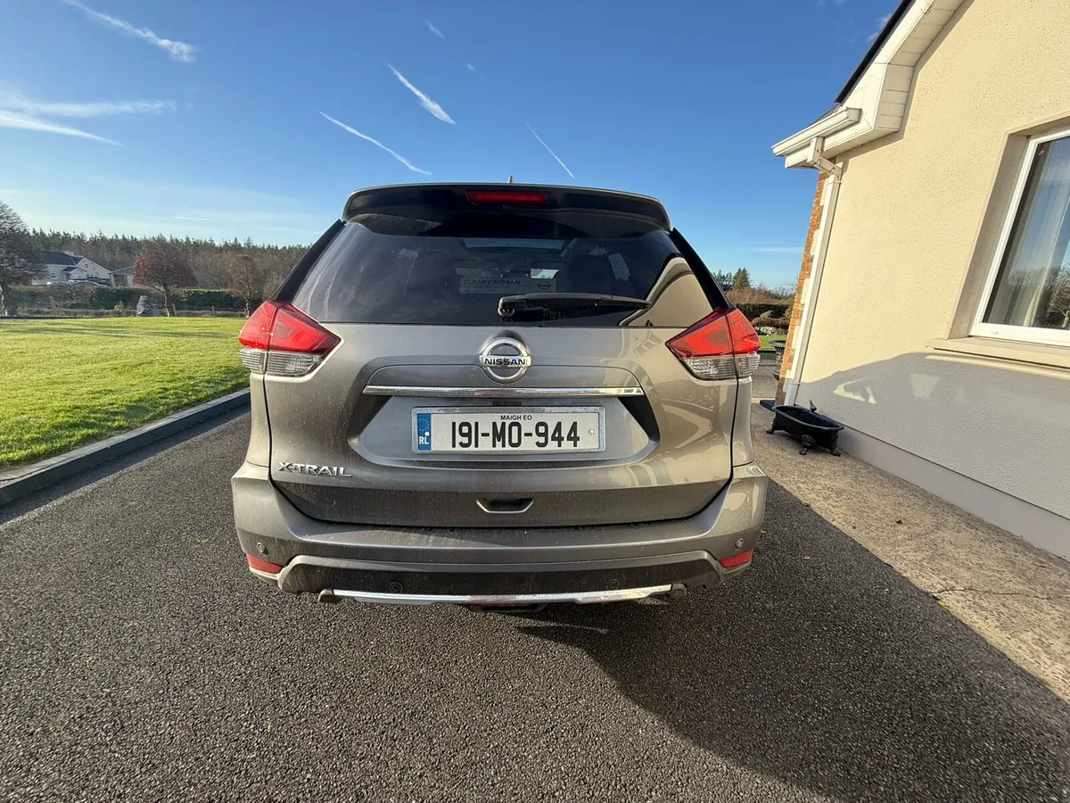 Nissan X-Trail SV Premium - Image 2