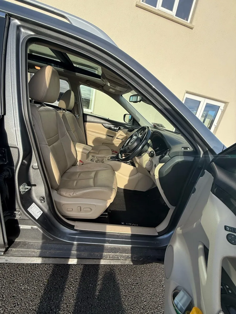 Nissan X-Trail SV Premium - Image 3