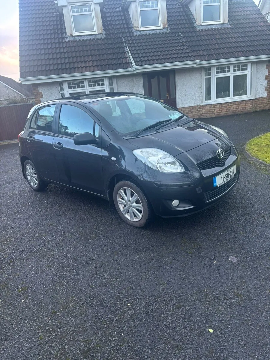 Toyota Yaris 2011 - Image 1