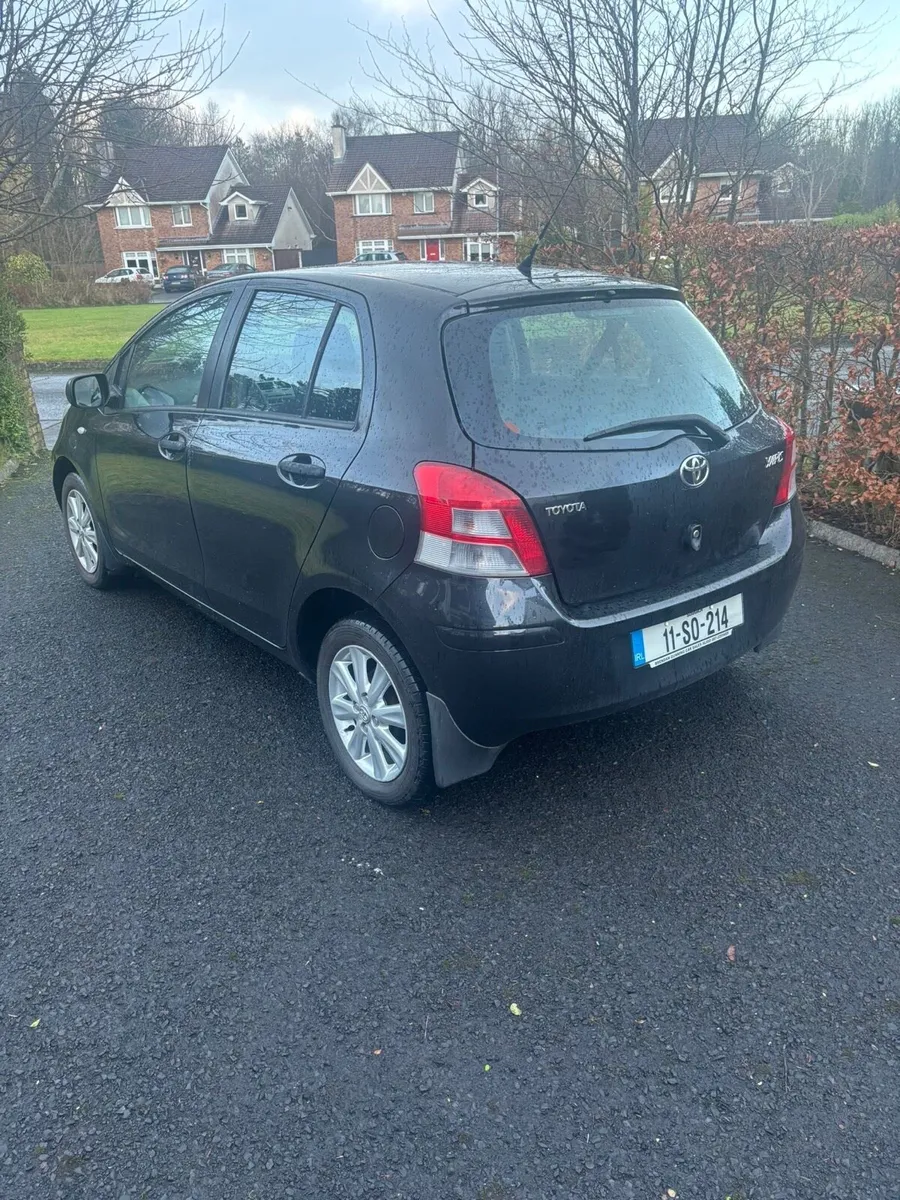 Toyota Yaris 2011 - Image 3
