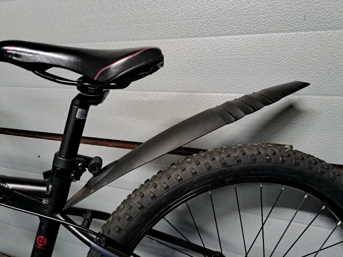 Carrera 24" girls bike - Image 4