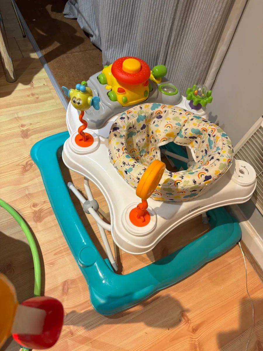 Walker and jumper - Image 2