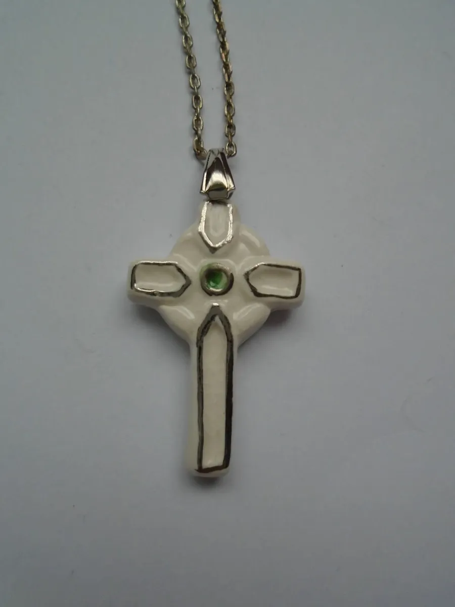 Cross and chain, Jewellery, Gift - Image 1