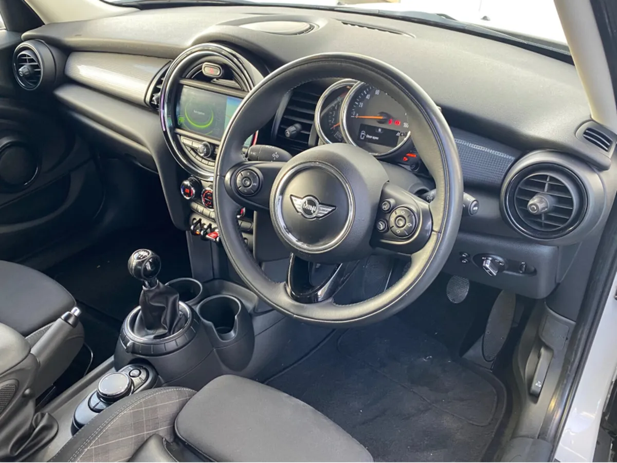 Mini Cooper 1.5D 5DR COOPER HATCH - Image 2