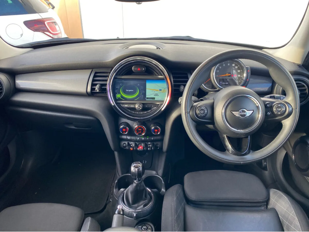 Mini Cooper 1.5D 5DR COOPER HATCH - Image 3