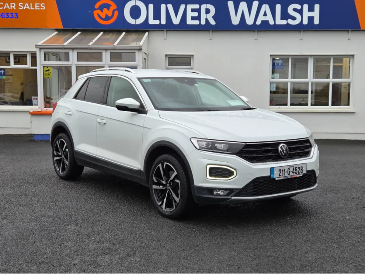 Volkswagen T-Roc 2.0 Diesel Auto. Style LOW MILEAG - Image 1