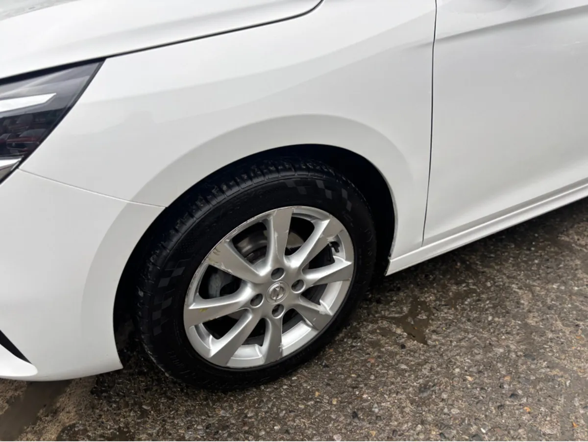 Opel Corsa SC-1.2 75PS-PET-5SP-MY22 4DR - Image 4