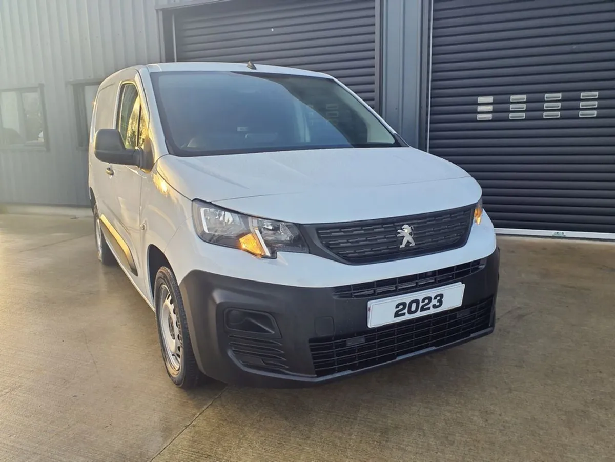 Peugeot Partner BLUEHDI PROFESSIONAL PREMIUM PLUS - Image 2