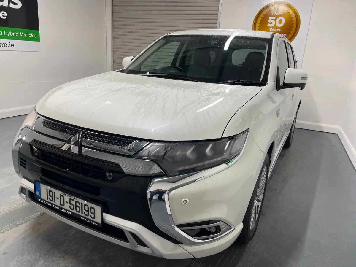 2019 Mitsubishi Outlander Hybrid 2.4Phev Automatic - Image 3