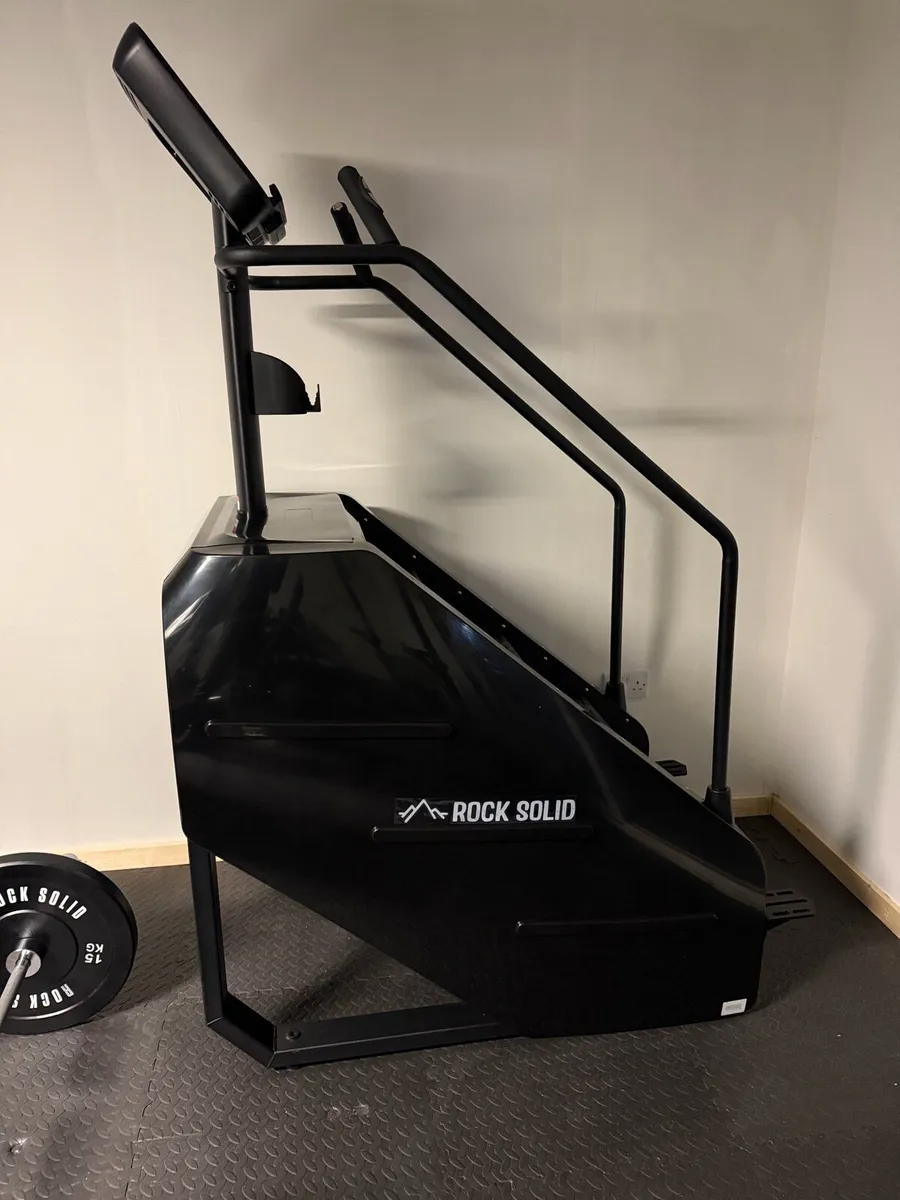 Commercial stair/ step machine (new in box) - Image 2