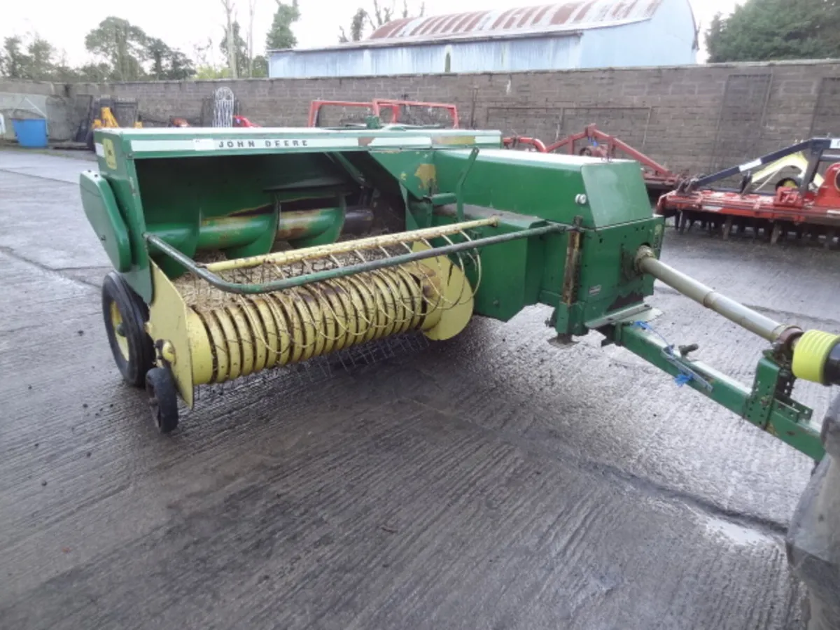 John Deere 342 Conventional Square Baler - Image 1