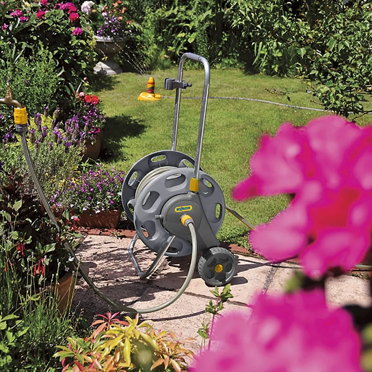 Hozelock Yellow & greyHose pipe + connector - Image 2