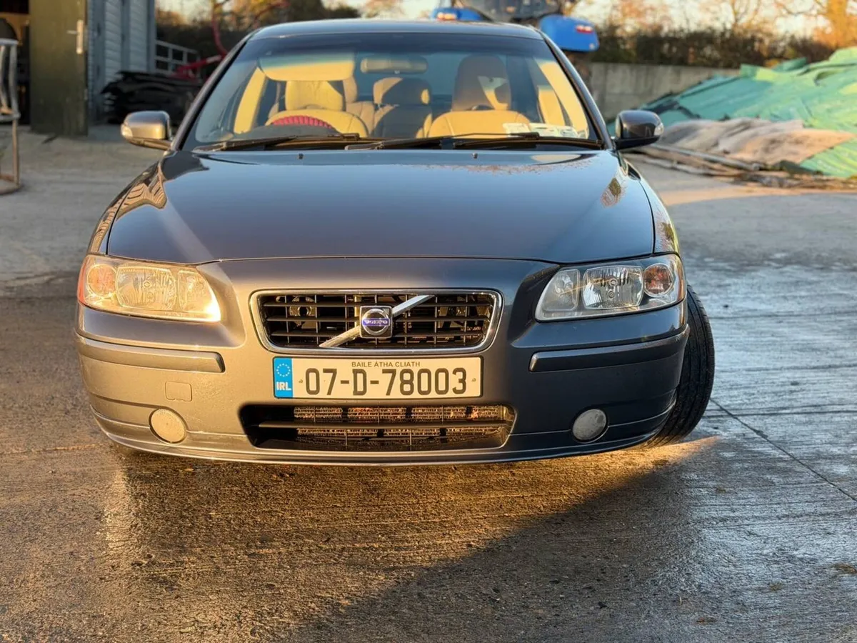 Volvo S60 - Image 1