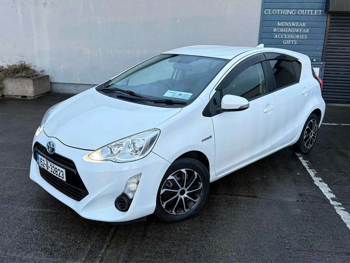 2015 Toyota Aqua Auto 1.5 Petrol Hybrid 95000KM - Image 1