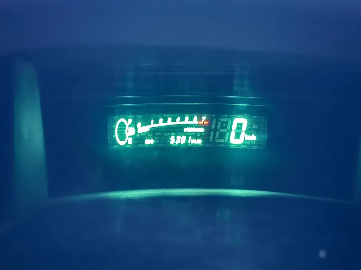 02 Toyota Yaris " ONLY 5000 miles, as new" - Image 3