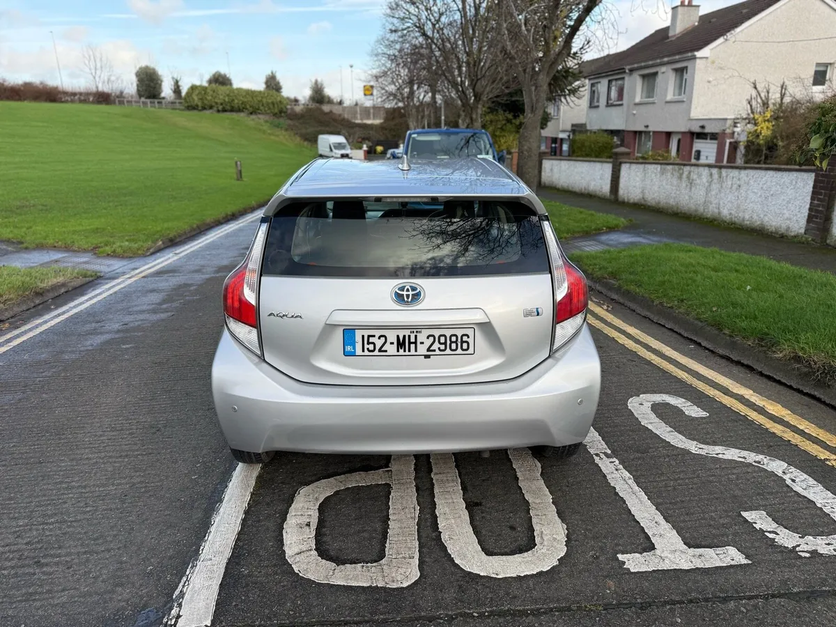 2015 Toyota Aqua Automatic 95000KM NCT and tax - Image 4