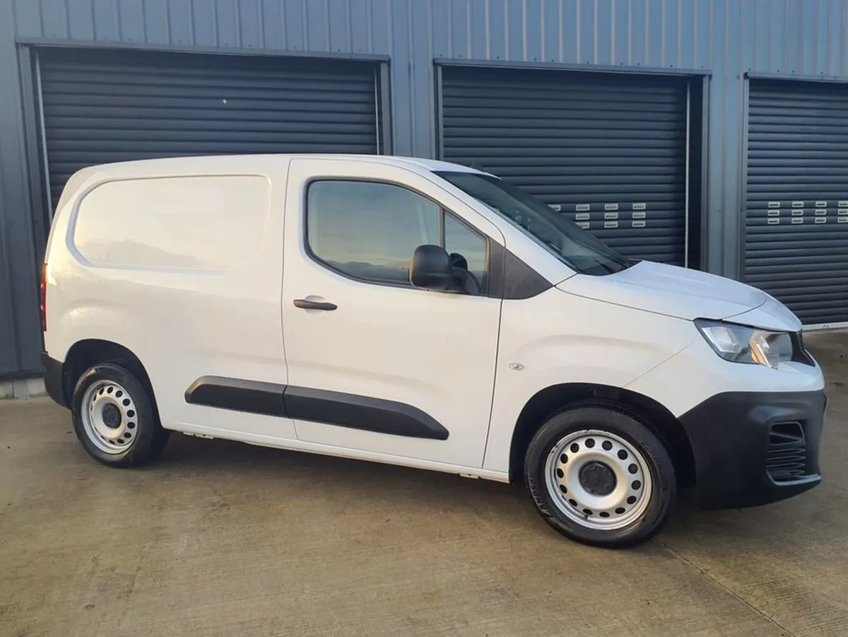 Citroen Berlingo 1000 ENTERPRISE EDITION M BLUEHDI - Image 1