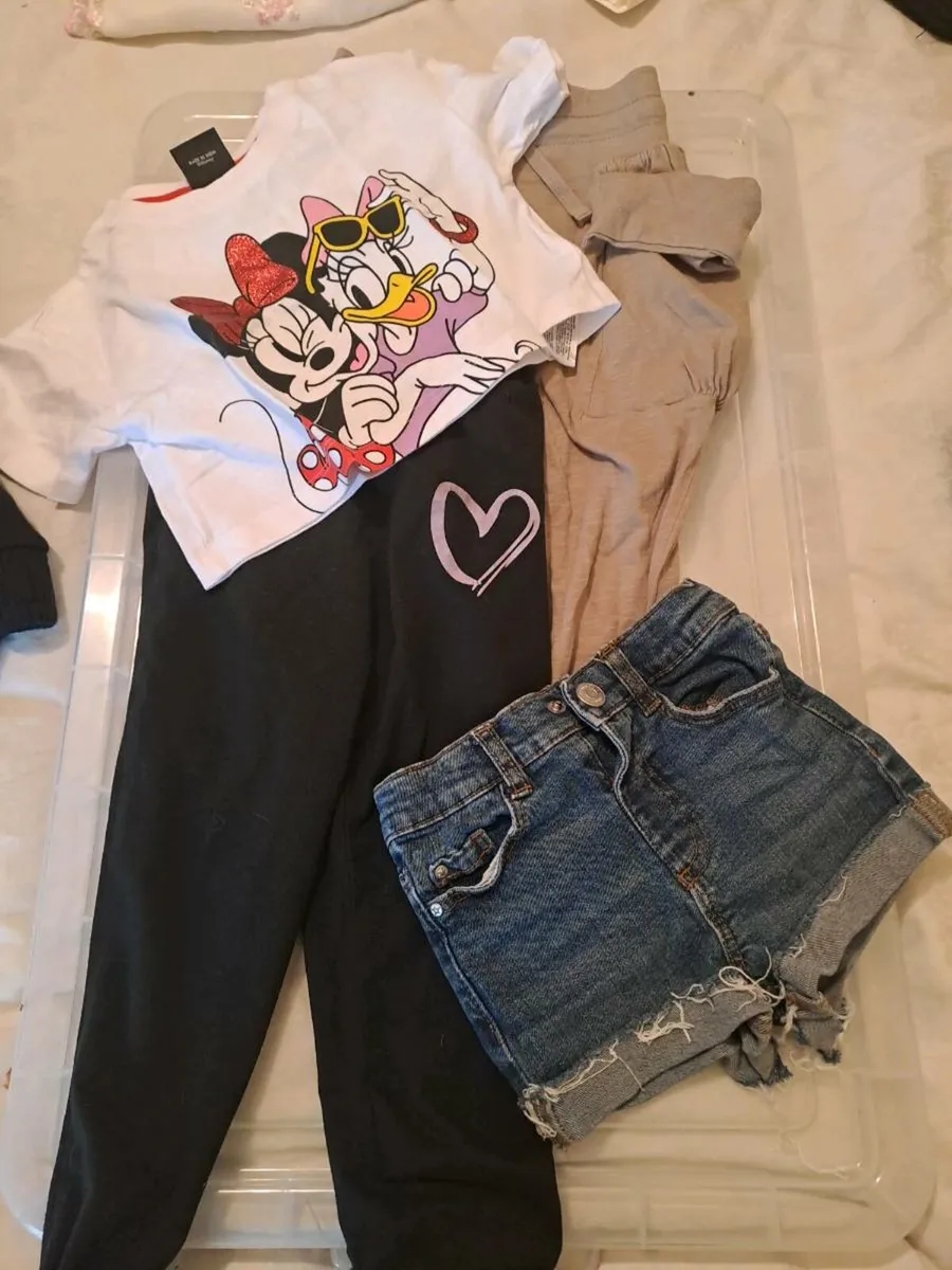 4 pc bundle 2 to 3 year old - Image 3