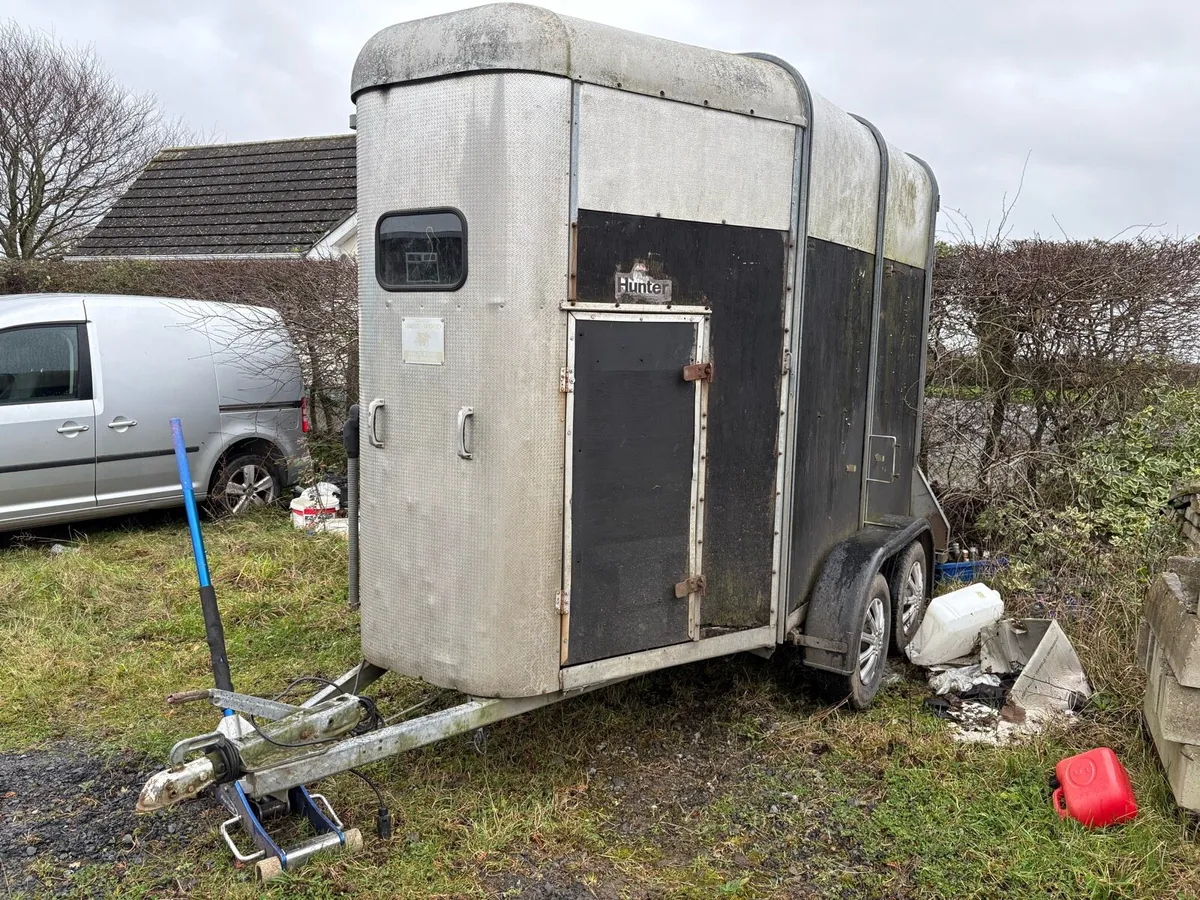 Ivor Williams Hunter 505 Horsebox - Image 2
