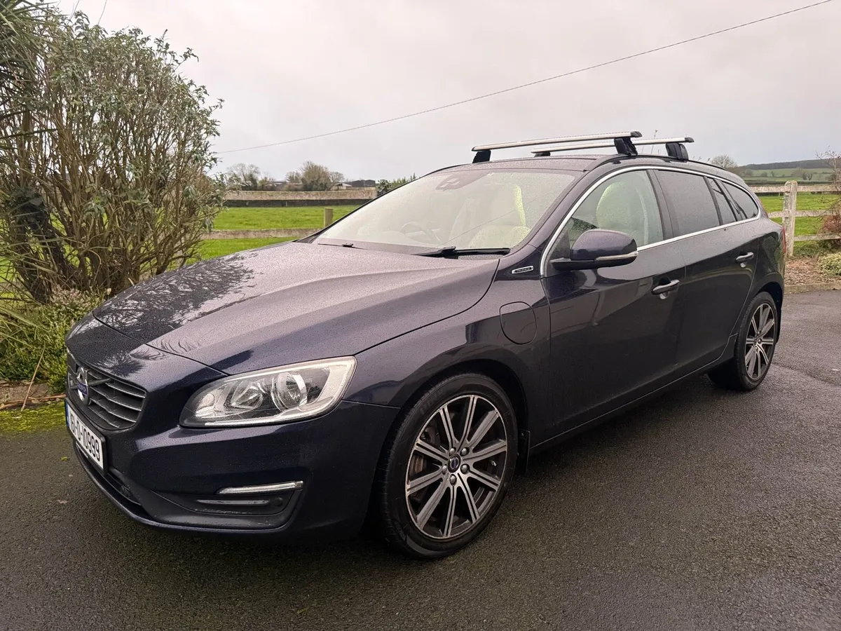 Volvo S60 AWD 2.4 Diesel - Image 1