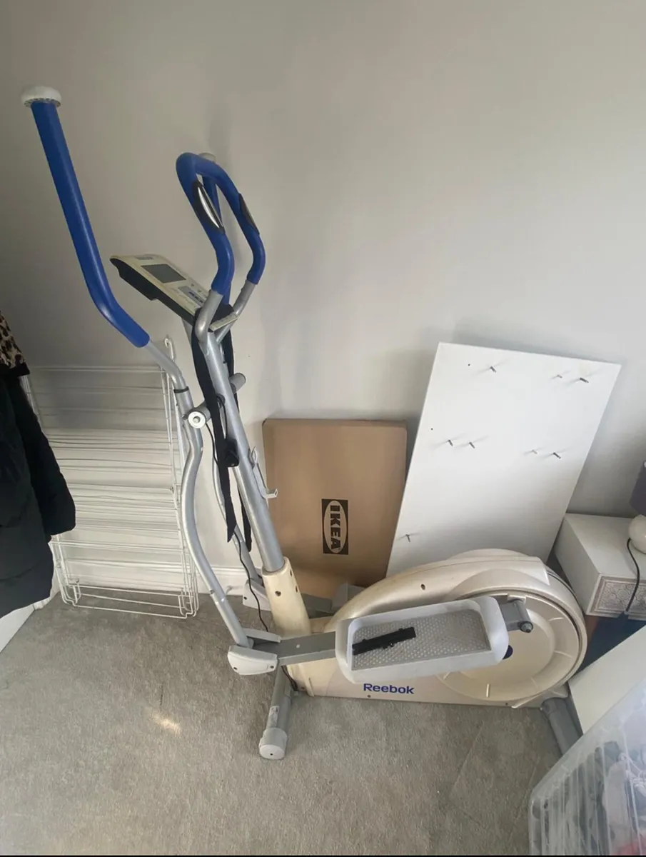 Reebok Fusion Cross Trainer, Model REV-10101 - Image 1