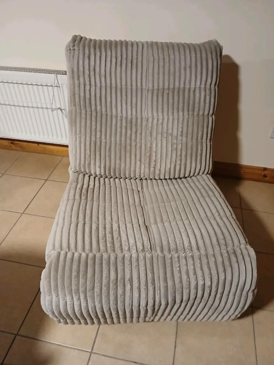 Wardrobe chair trampoline - Image 3