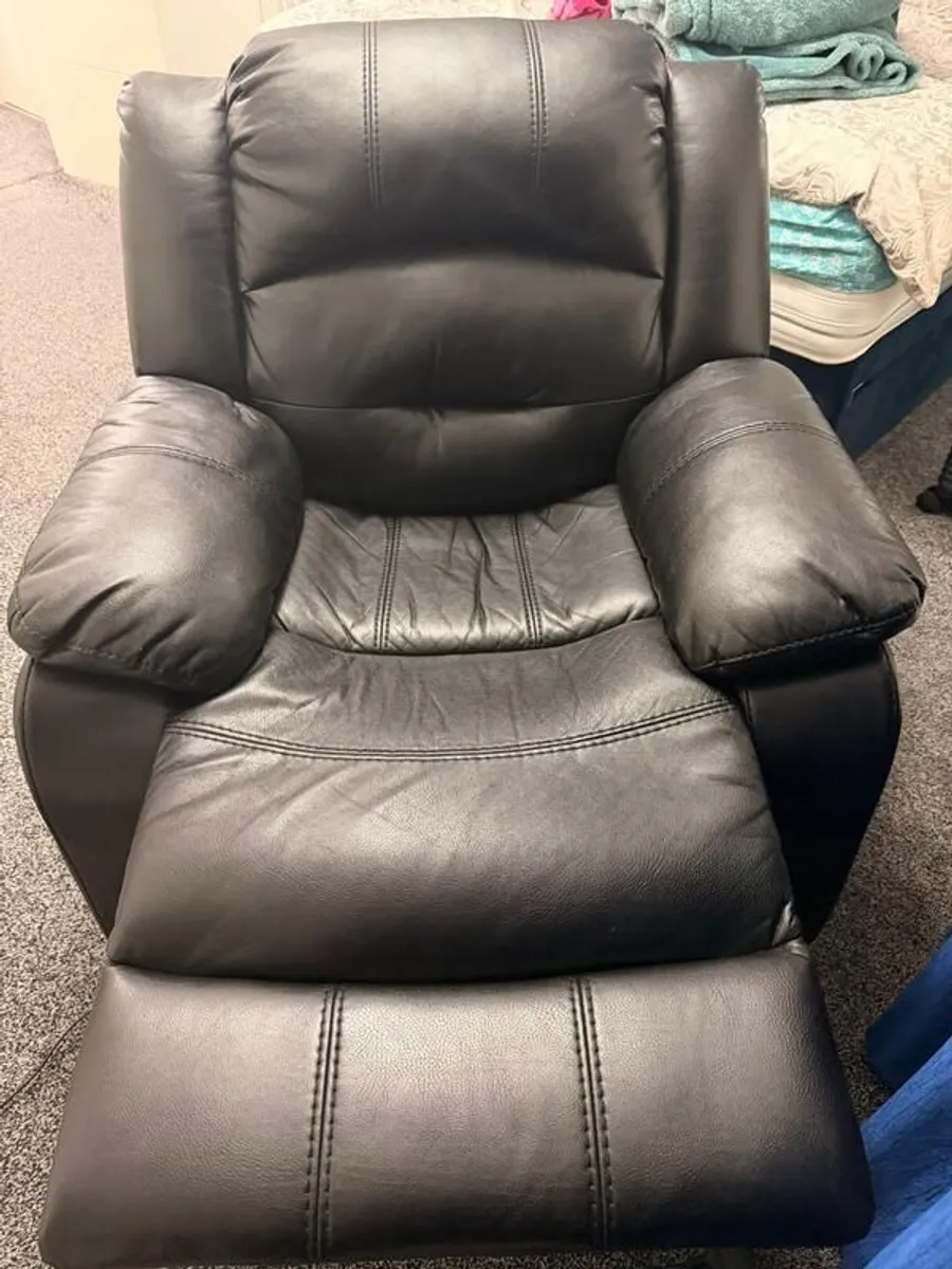 Manual Harvey Norman Recliner - Image 2