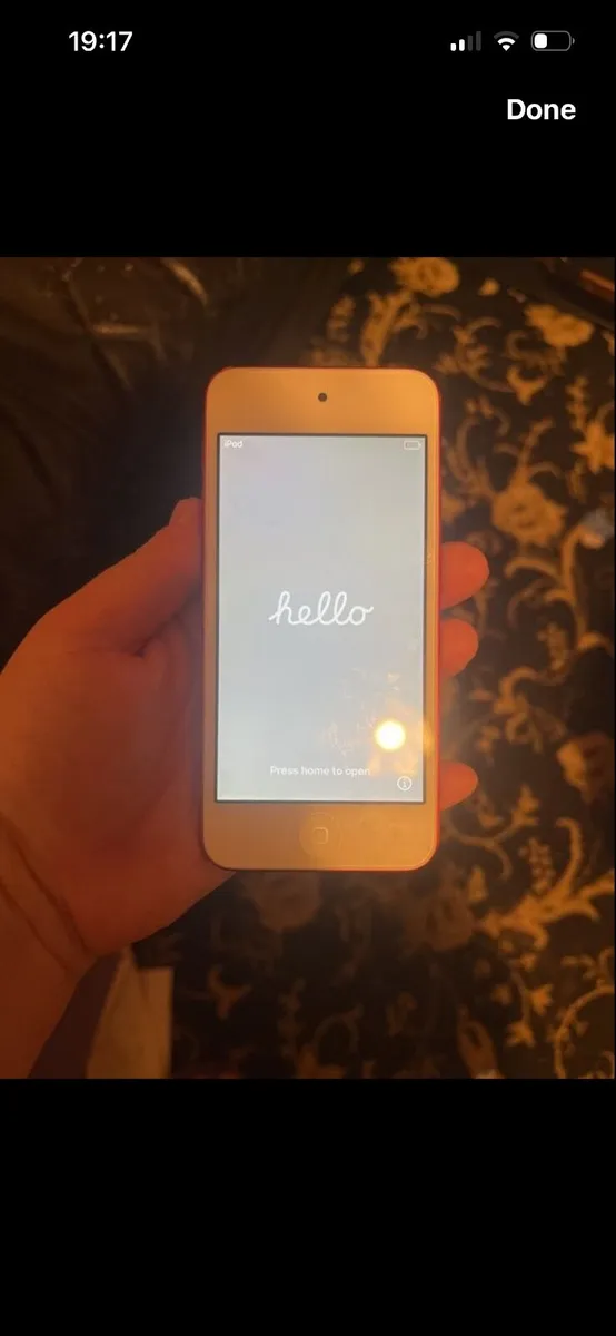 Red iPod 7th Gen - Image 2