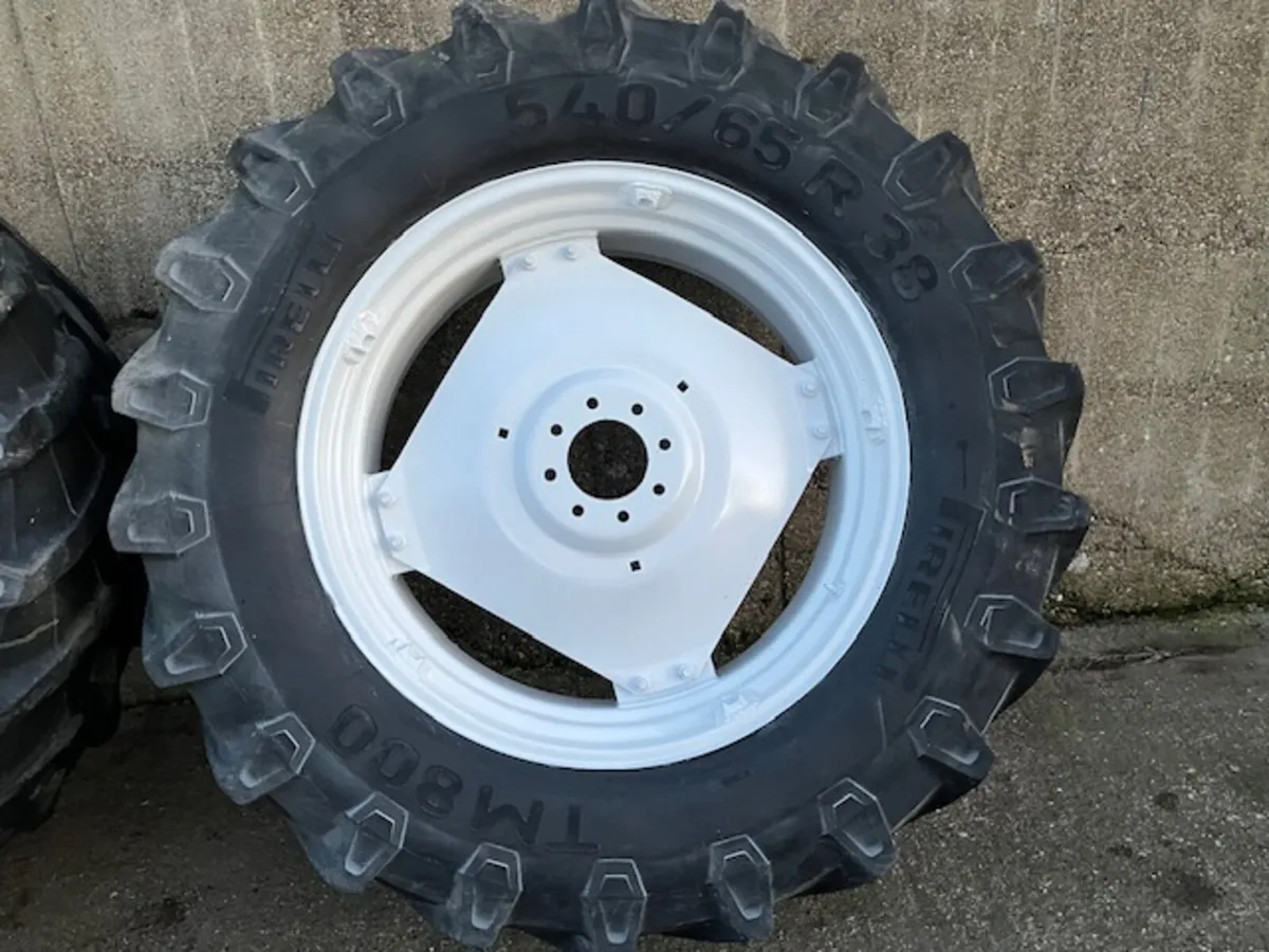 New Holland Wheels 540/65 R38 - Image 4