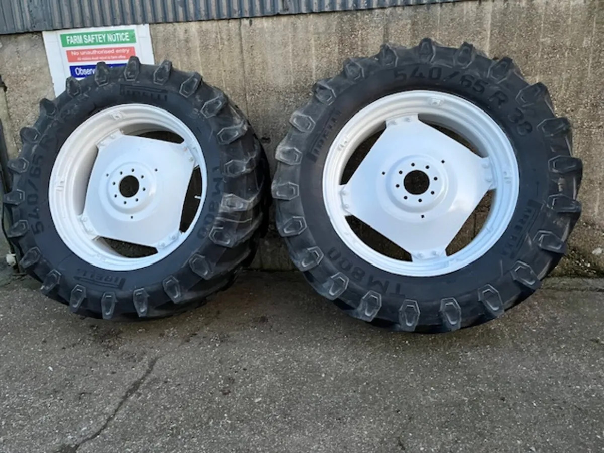 New Holland Wheels 540/65 R38 - Image 3
