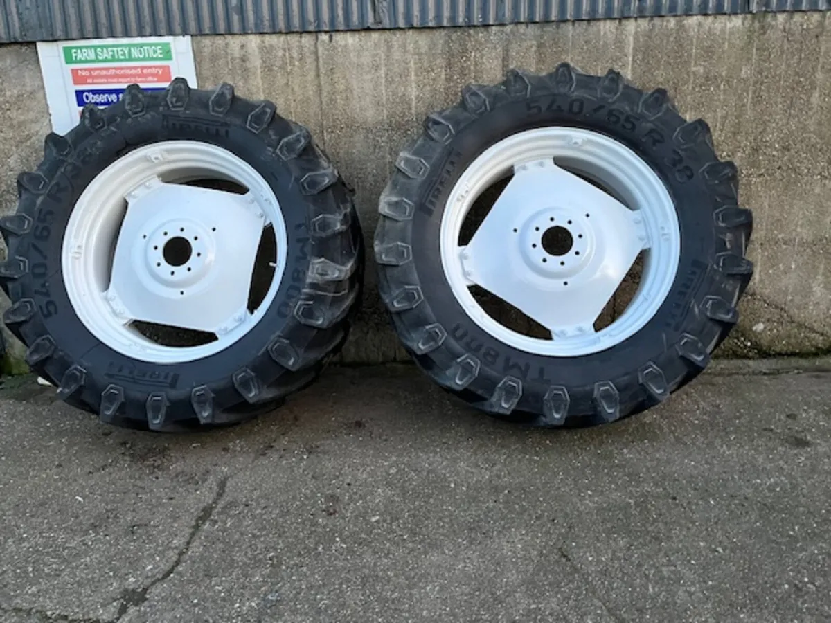 New Holland Wheels 540/65 R38 - Image 1